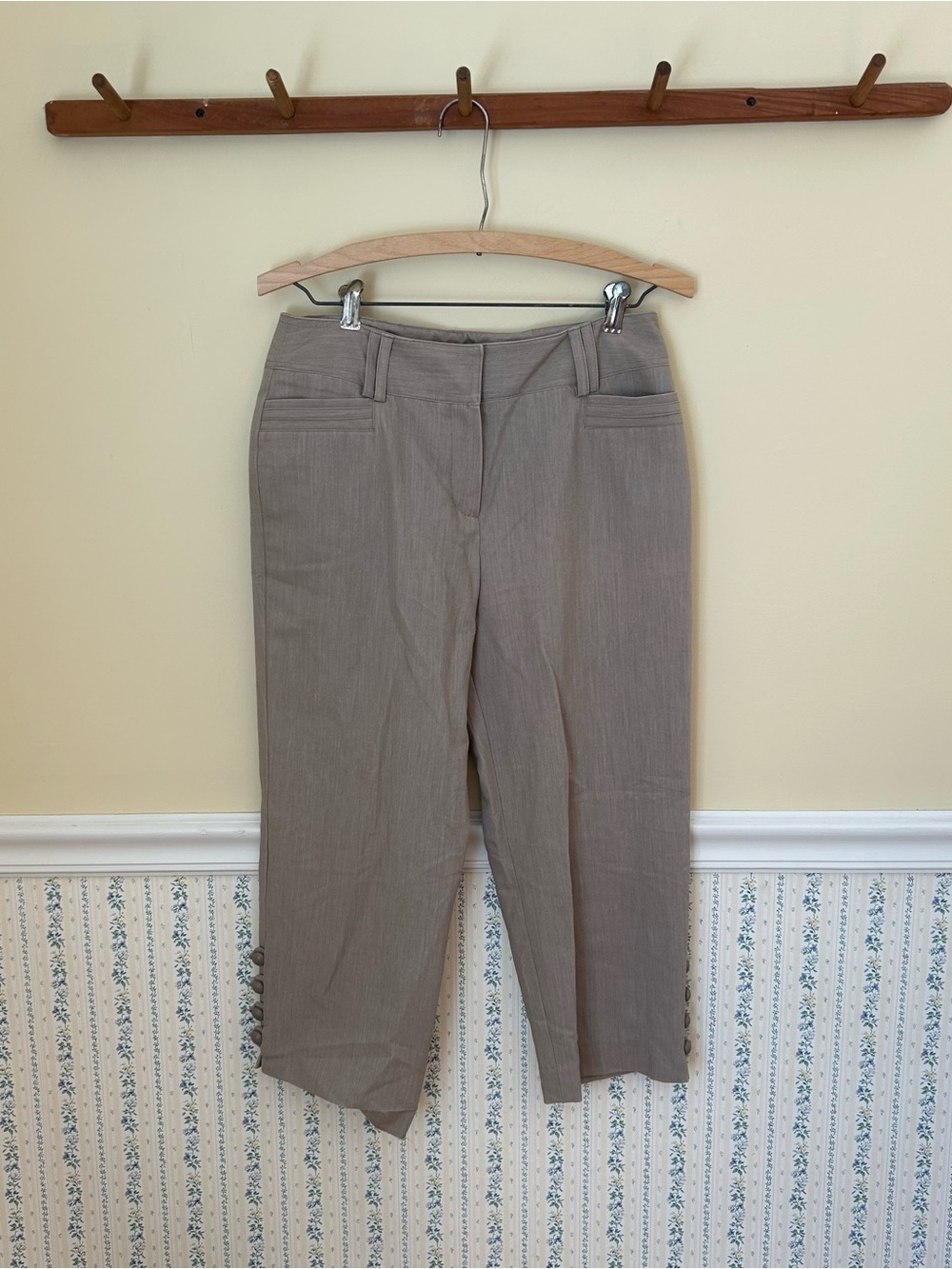 Dressbarn Cropped Pants
